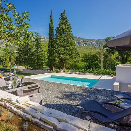 Bezauberndes Mit Mediterranem Garten, Pool, Hochstuhl, Babybett, Bbq Tribalj (Primorsko-Goranska)