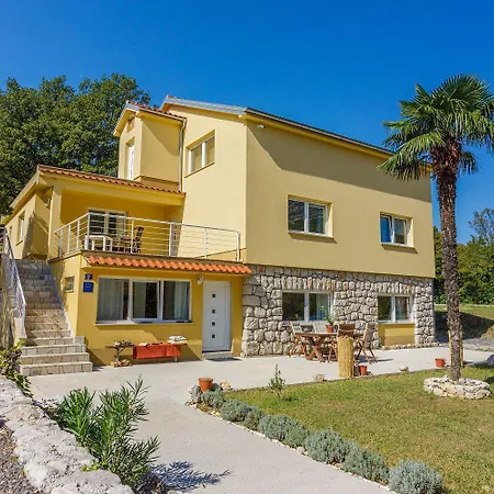 Bezauberndes Mit Mediterranem Garten, Pool, Hochstuhl, Babybett, Bbq *