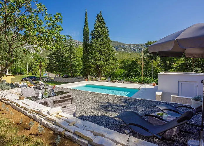 Bezauberndes Mit Mediterranem Garten, Pool, Hochstuhl, Babybett, Bbq Tribalj (Primorsko-Goranska)