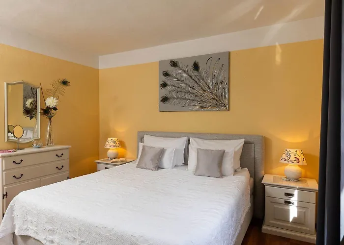 Bezauberndes Mit Mediterranem Garten, Pool, Hochstuhl, Babybett, Bbq * Tribalj (Primorsko-Goranska)