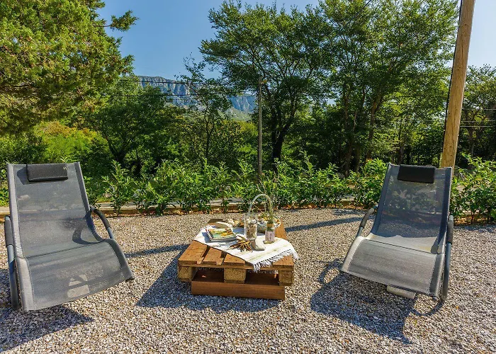 Apartament Bezauberndes Mit Mediterranem Garten, Pool, Hochstuhl, Babybett, Bbq *